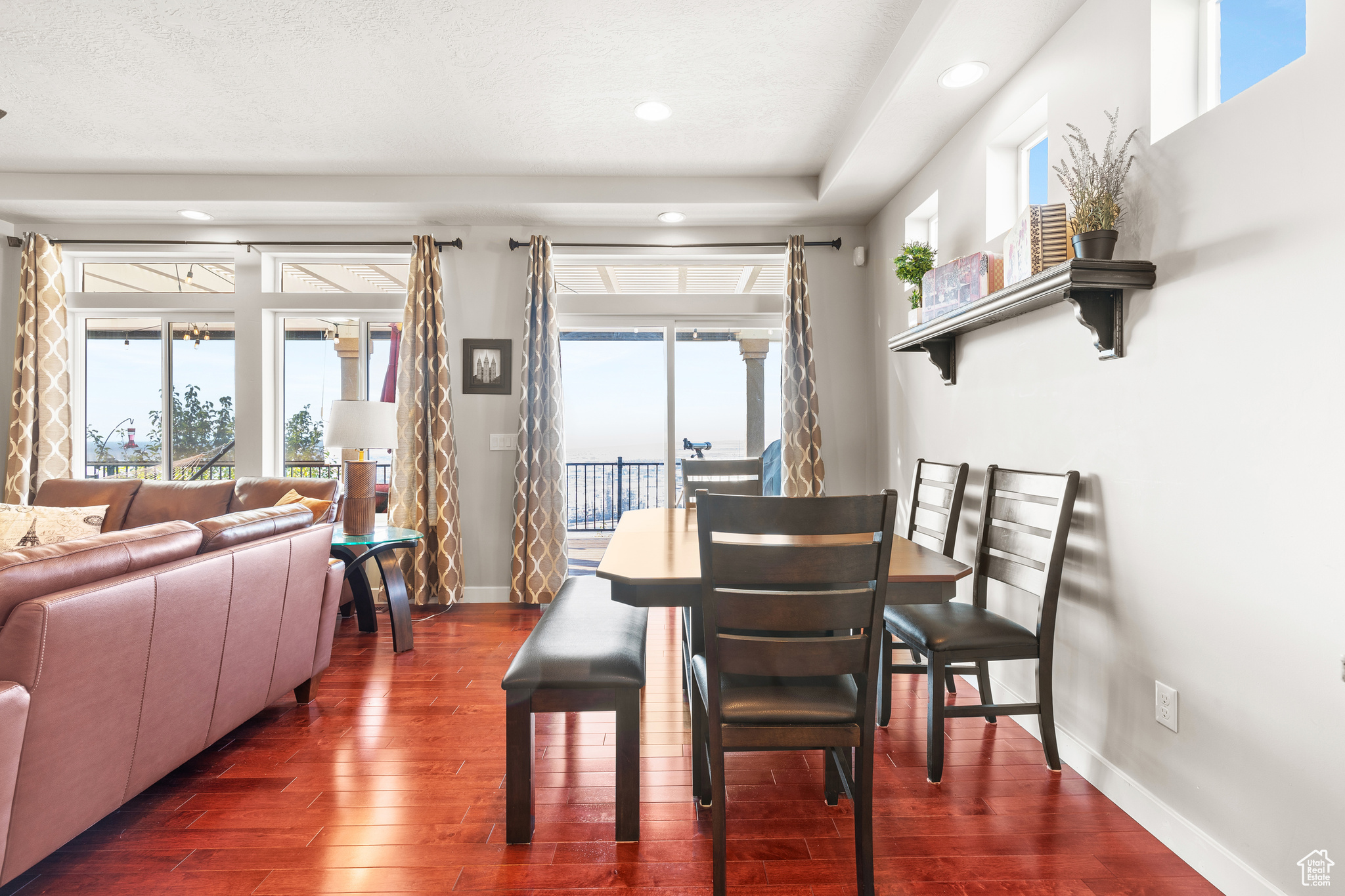 VIEWS AT EAGLEWOOD VILLAGE - Residential