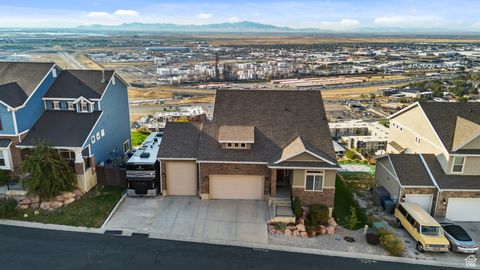 Tiny photo for 460 S SUNSET RIDGE DR, North Salt Lake, UT 84054 (MLS # 2116427)