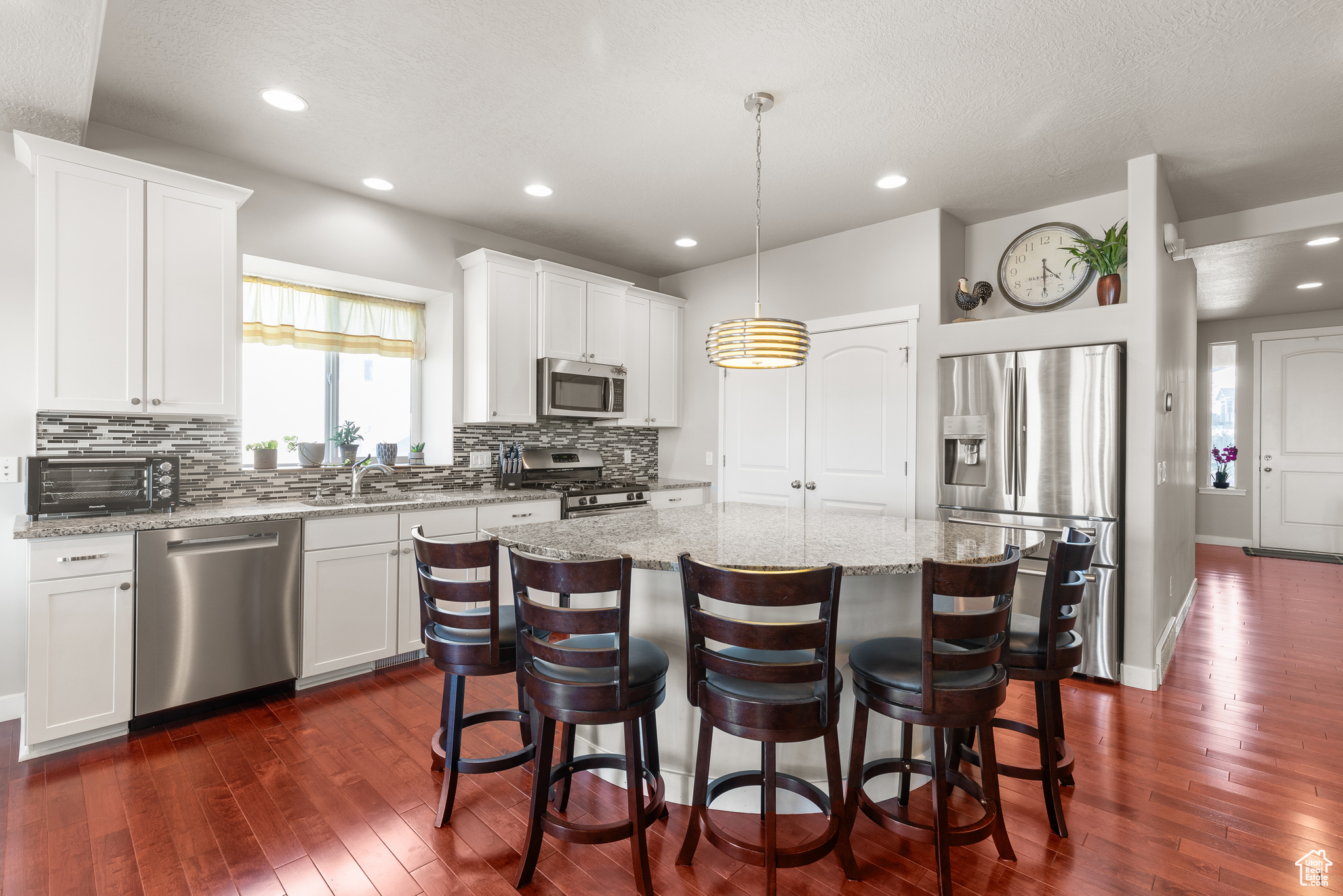 VIEWS AT EAGLEWOOD VILLAGE - Residential