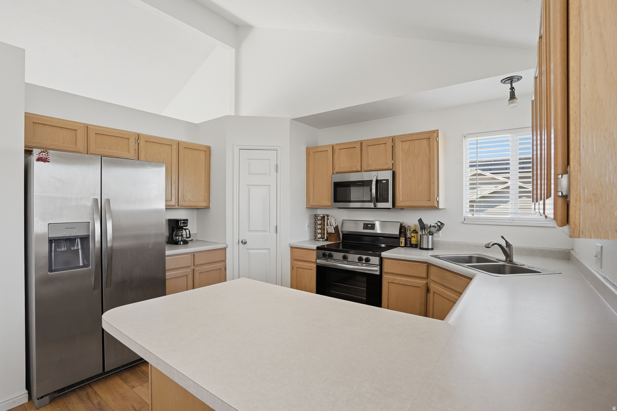 WALNUT HILLS - Residential
