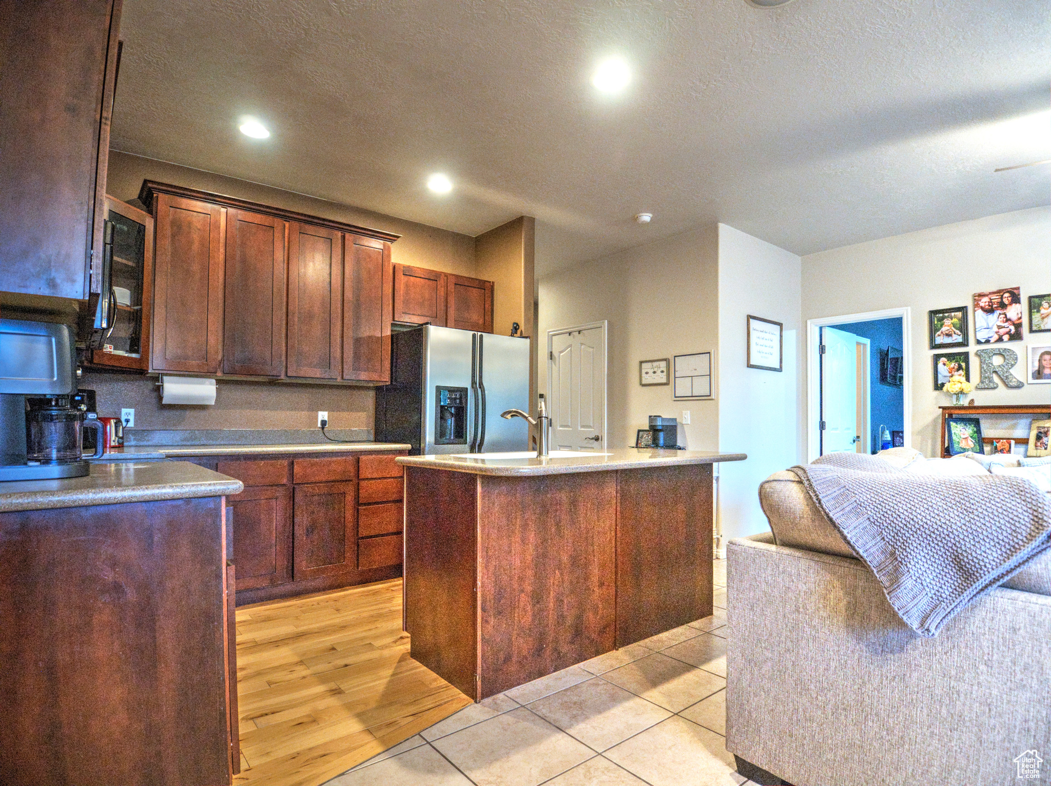 THE TOWNS AT HUNTER VILLAGE - Residential