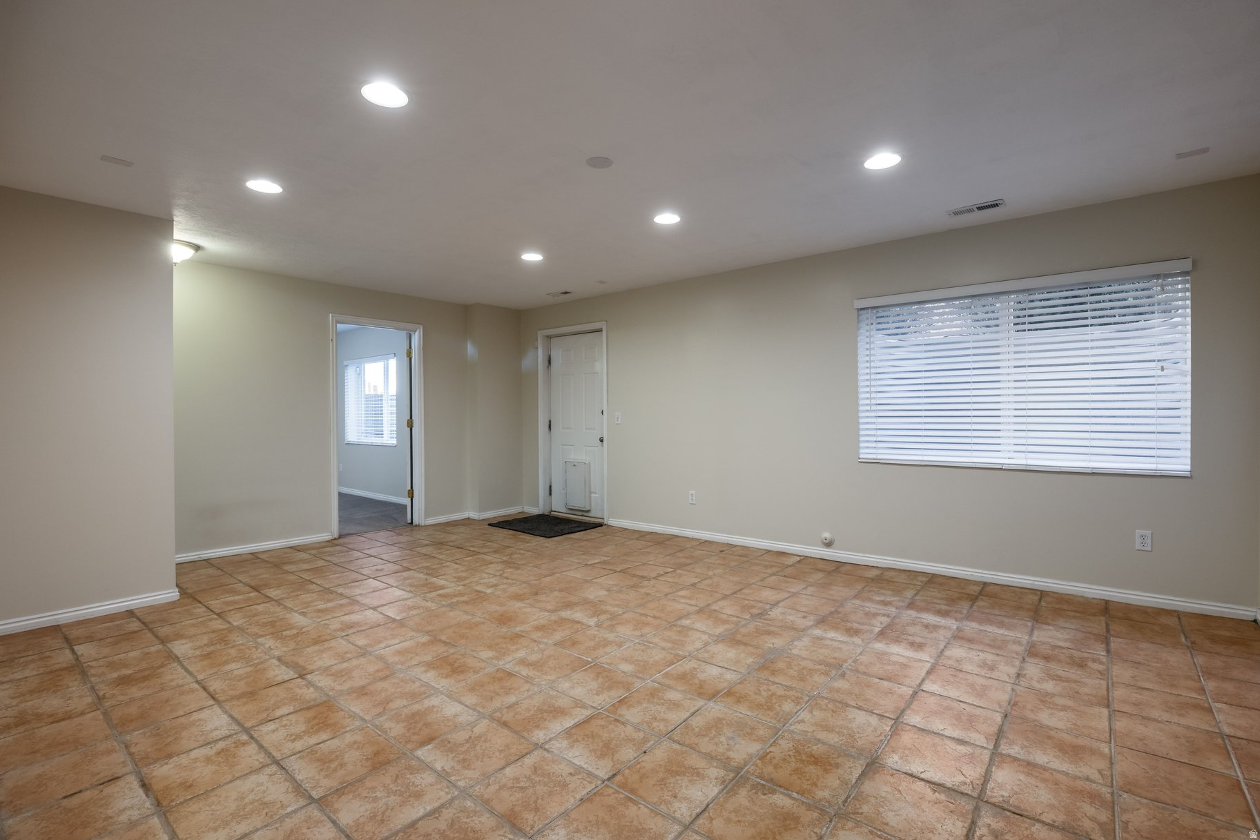 SILVER HAWK - Residential