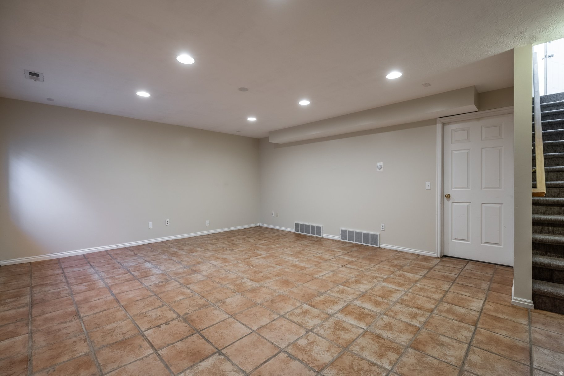 SILVER HAWK - Residential