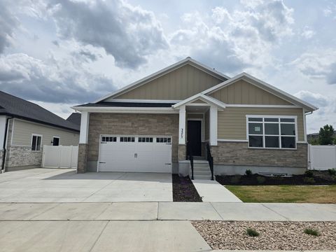 Photo of 10816 S HAVEN LANDING DR, South Jordan, UT 84095 (MLS # 2138151)