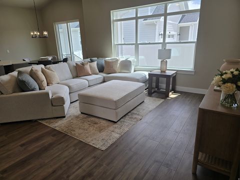 Tiny photo for 10816 S HAVEN LANDING DR, South Jordan, UT 84095 (MLS # 2138151)