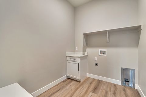 Tiny photo for 10816 S HAVEN LANDING DR, South Jordan, UT 84095 (MLS # 2138151)