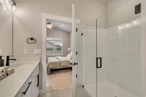 Tiny photo for 10816 S HAVEN LANDING DR, South Jordan, UT 84095 (MLS # 2138151)