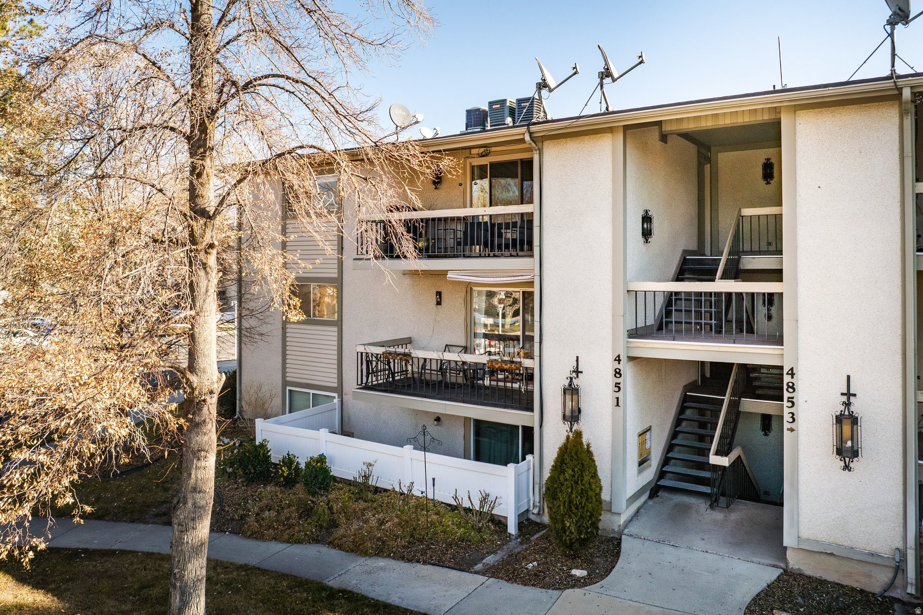 WOODBRIDGE CONDO - Residential