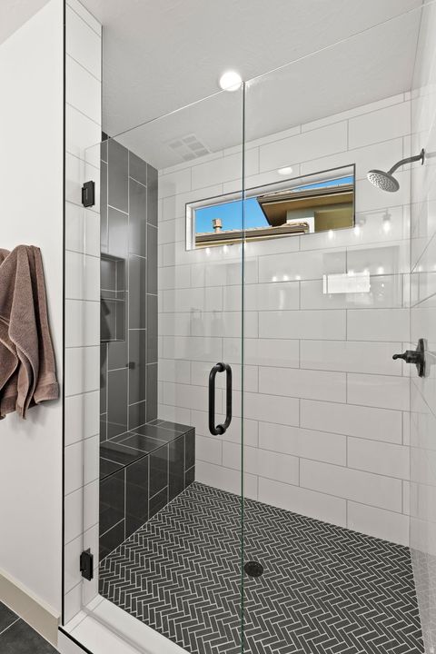 Tiny photo for 1493 N HORIZON PKWY, Washington, UT 84780 (MLS # 2126635)