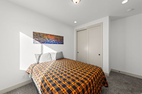 Tiny photo for 1493 N HORIZON PKWY, Washington, UT 84780 (MLS # 2126635)