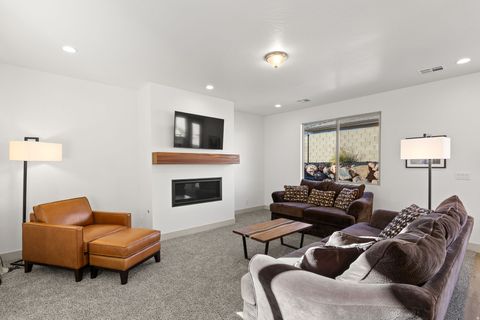Tiny photo for 1493 N HORIZON PKWY, Washington, UT 84780 (MLS # 2126635)