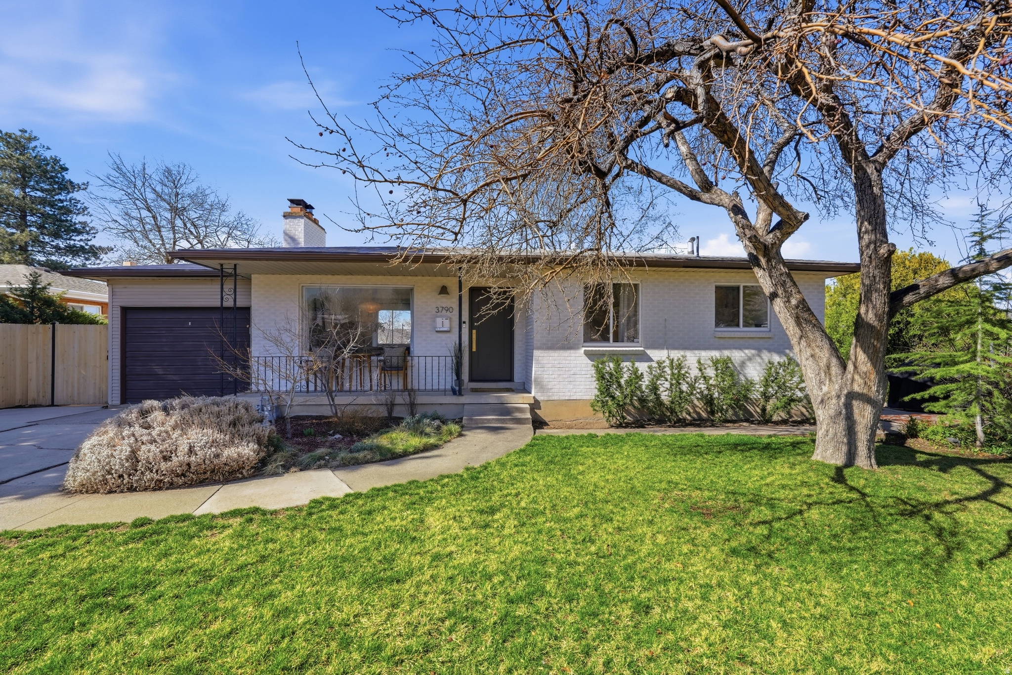 UPLAND TERRA - Residential