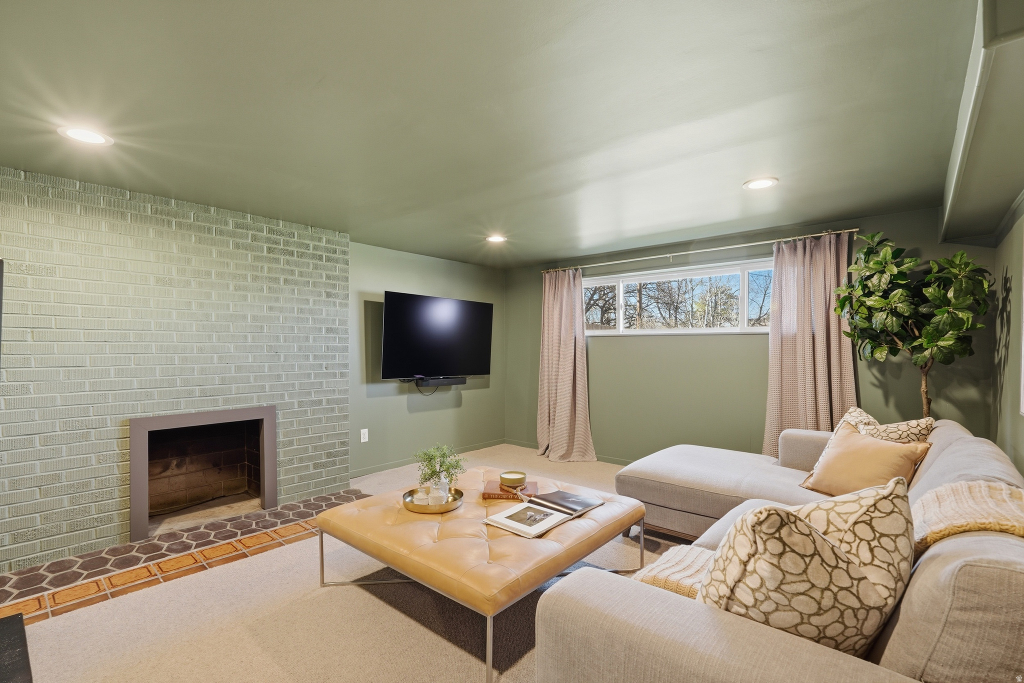 UPLAND TERRA - Residential