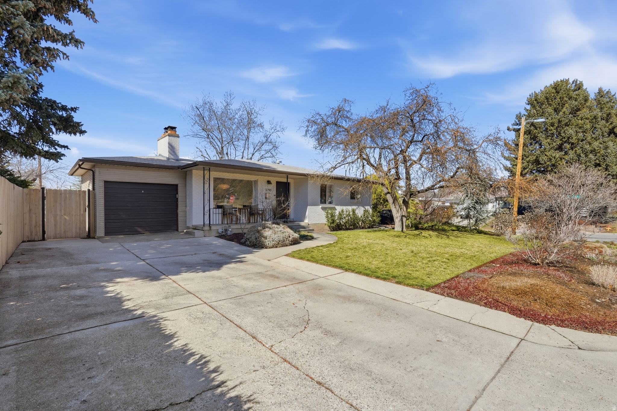 UPLAND TERRA - Residential