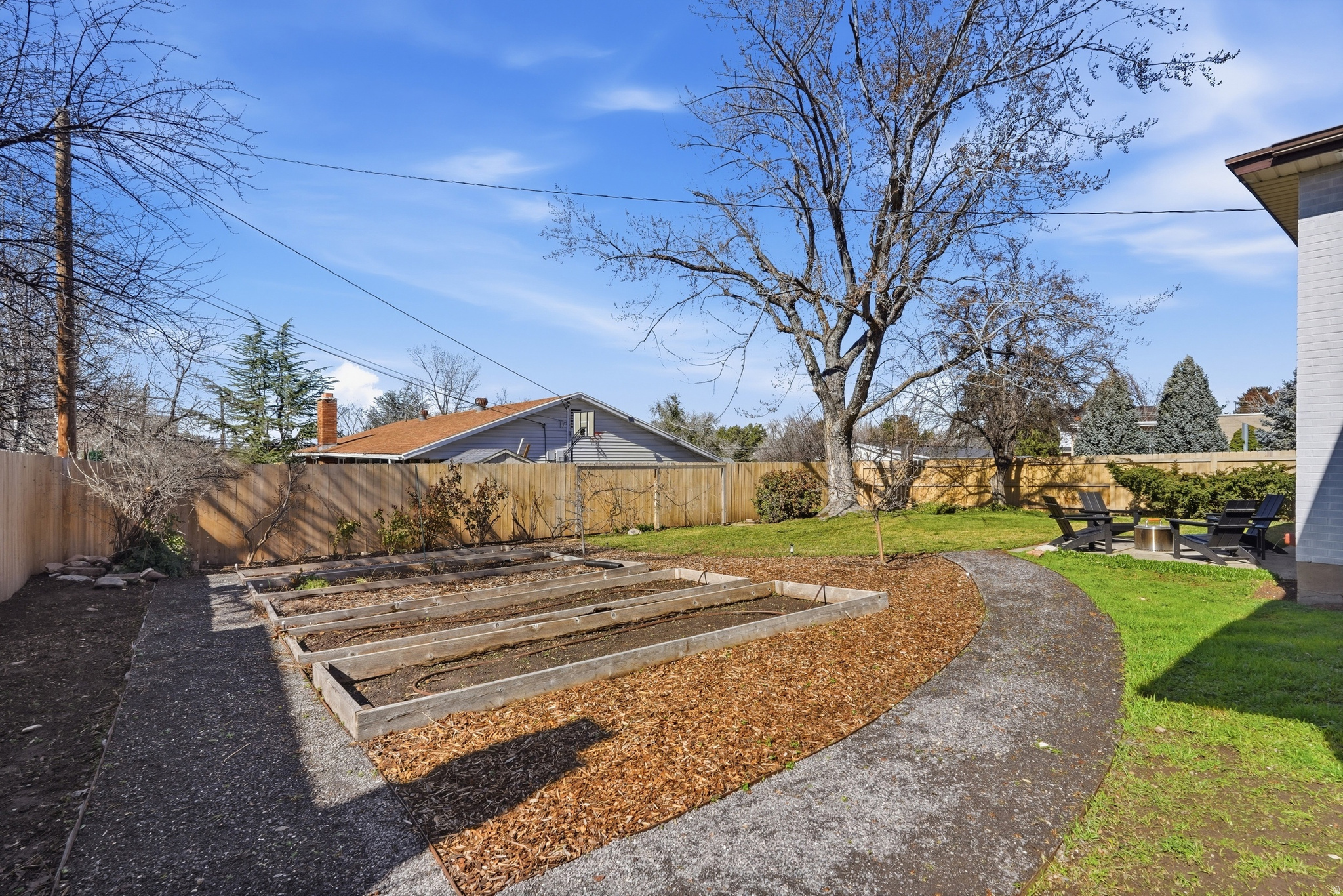 UPLAND TERRA - Residential