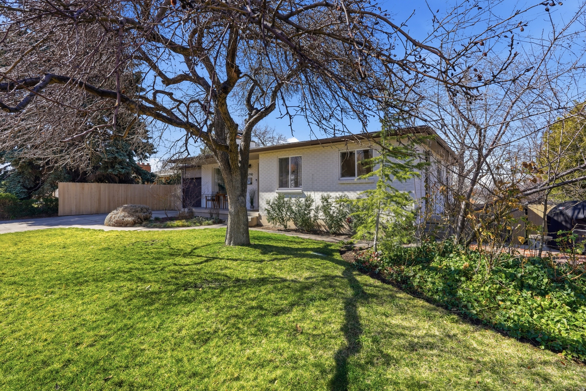 UPLAND TERRA - Residential