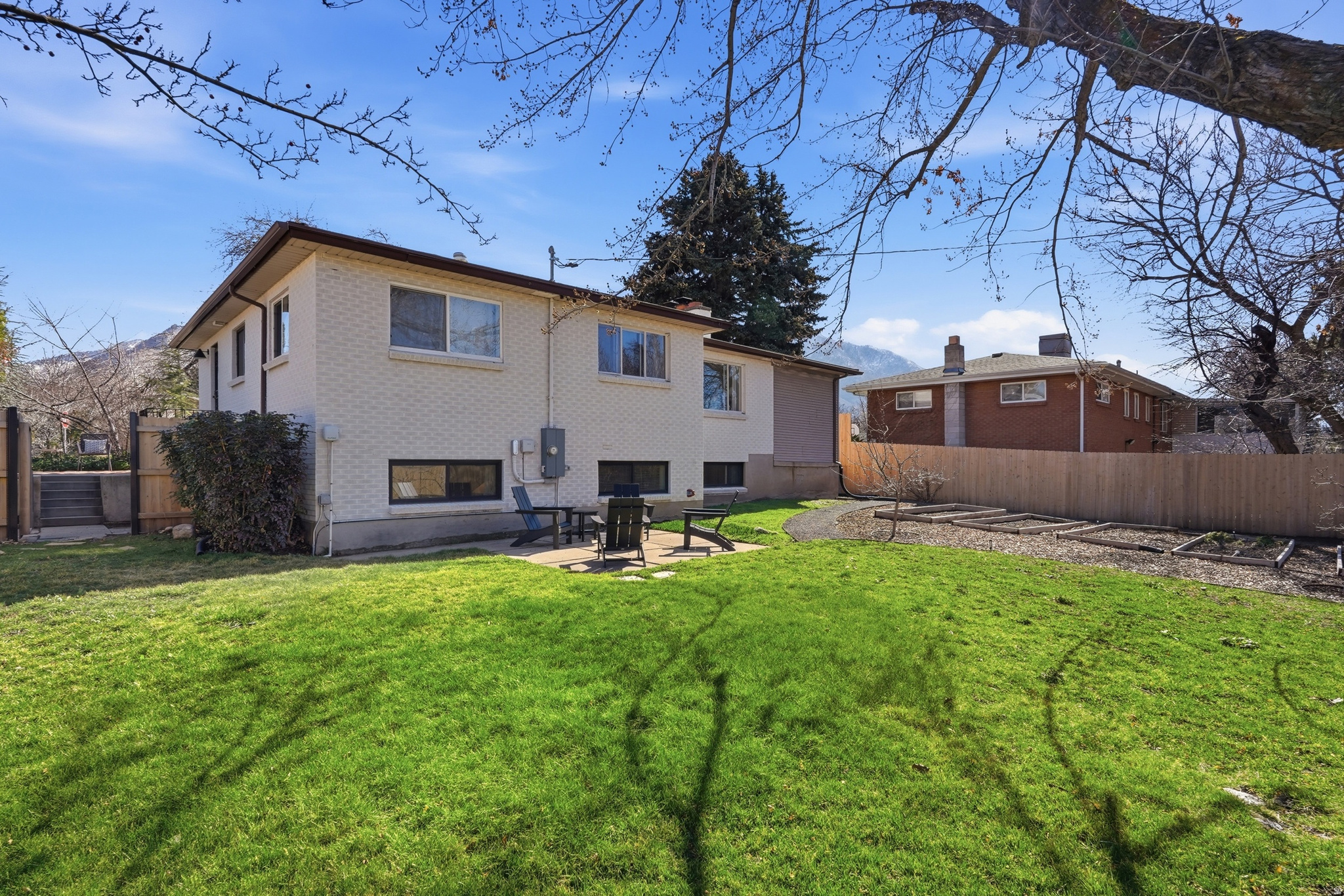 UPLAND TERRA - Residential