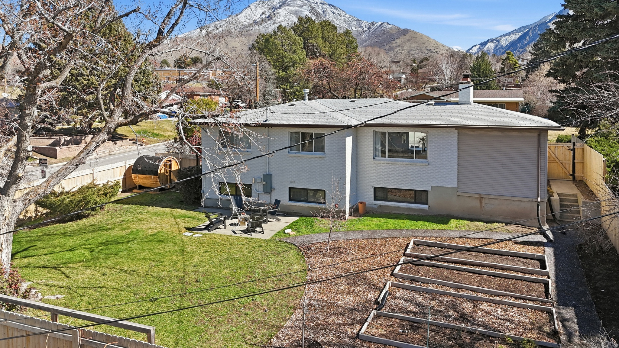 UPLAND TERRA - Residential