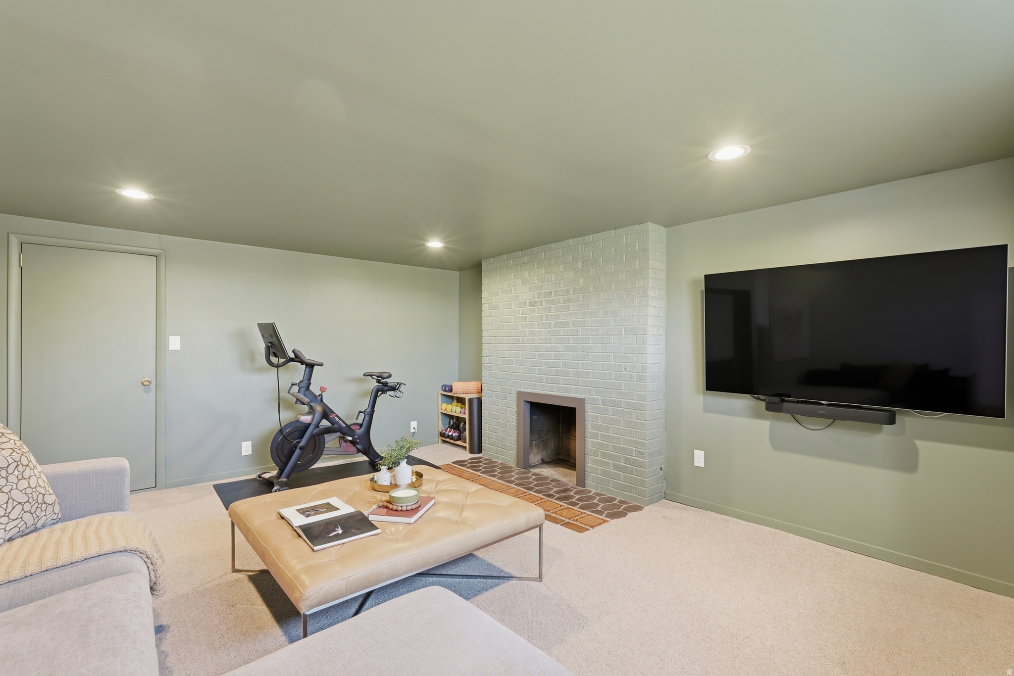 UPLAND TERRA - Residential