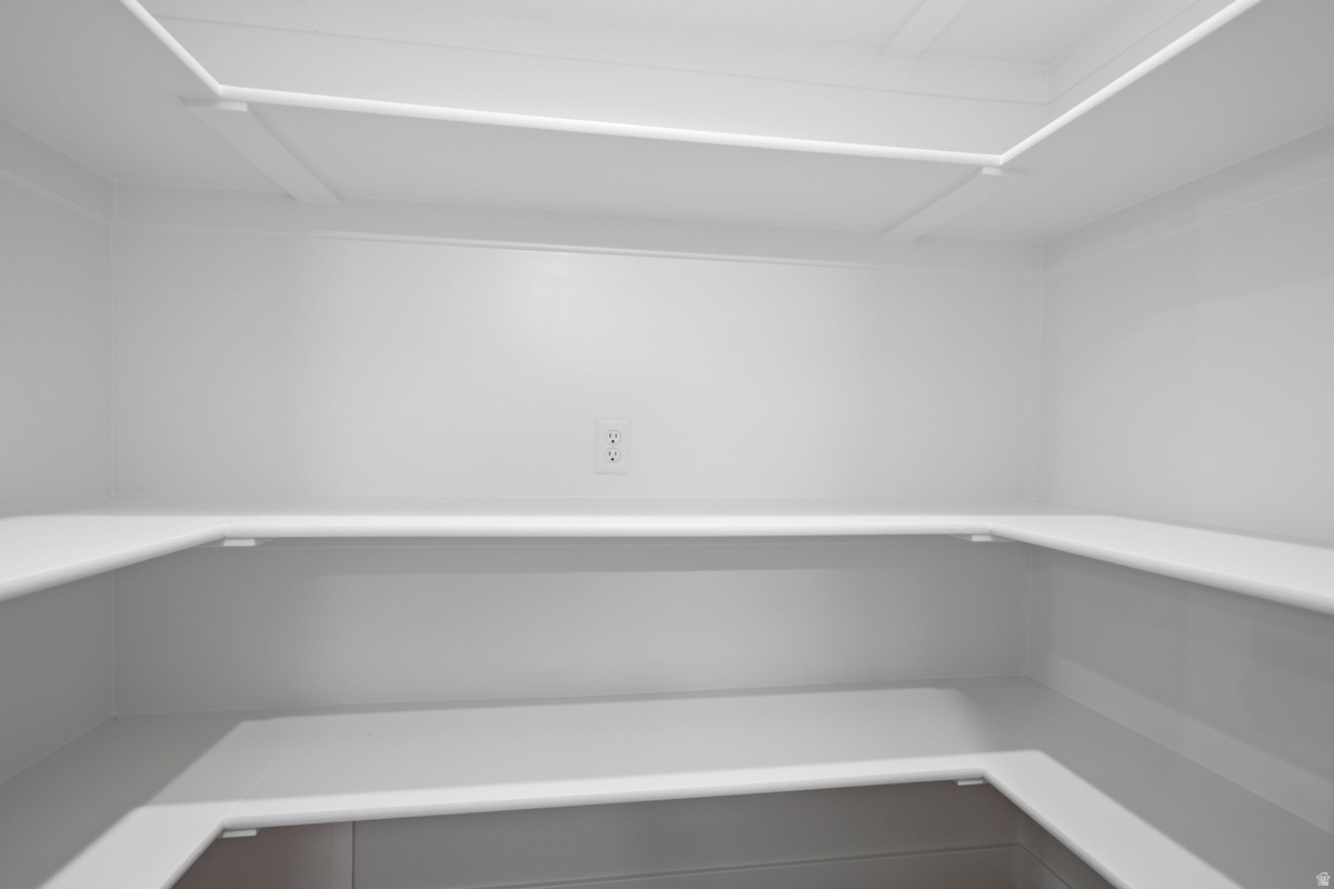 DAYBREAK - Residential