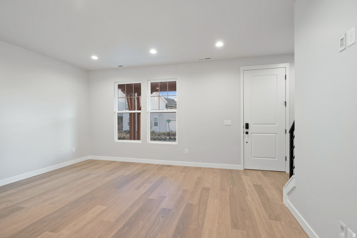 DAYBREAK - Residential