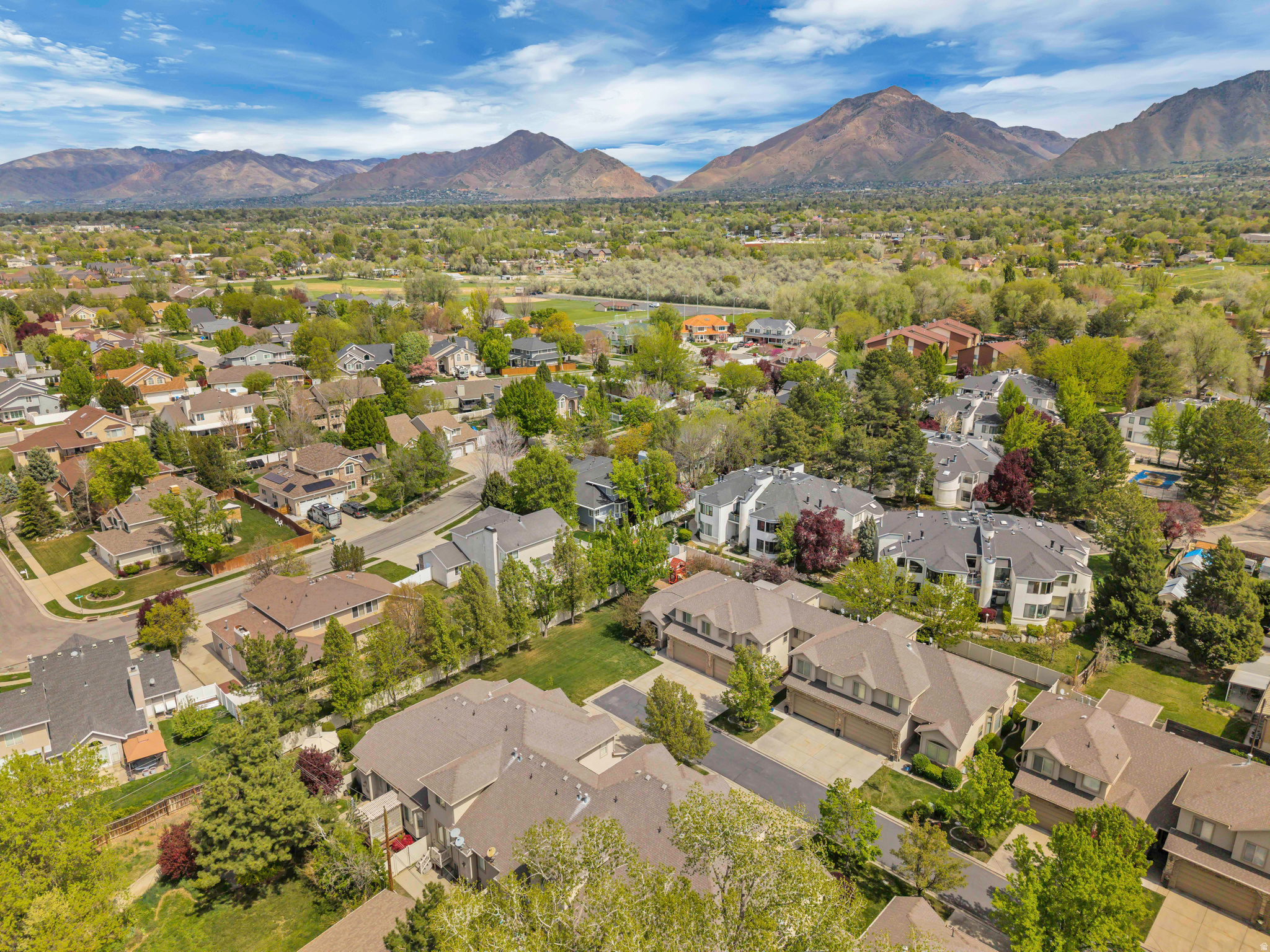 GARDEN GROVE CONDOMINIUM - Residential