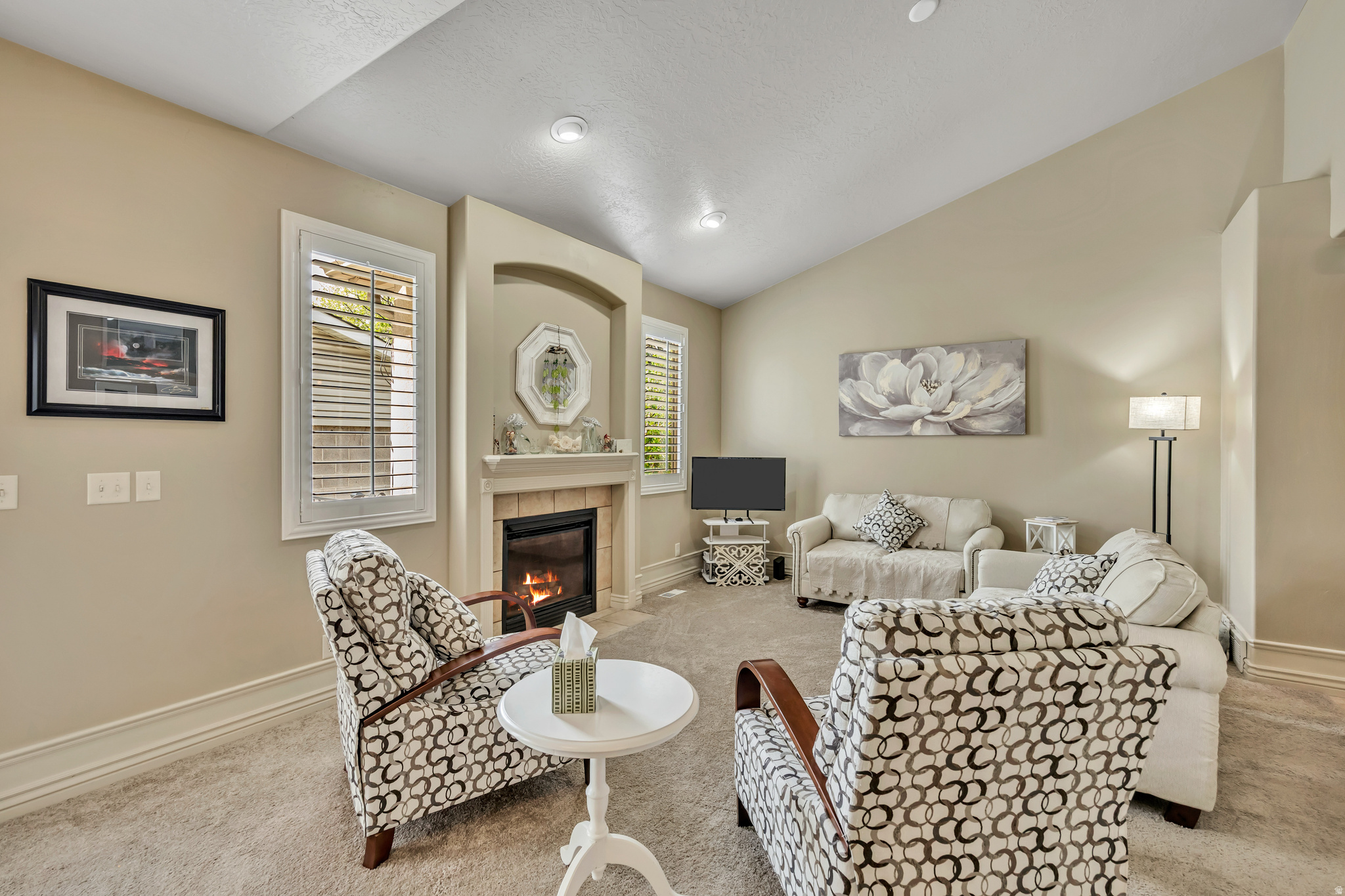 GARDEN GROVE CONDOMINIUM - Residential