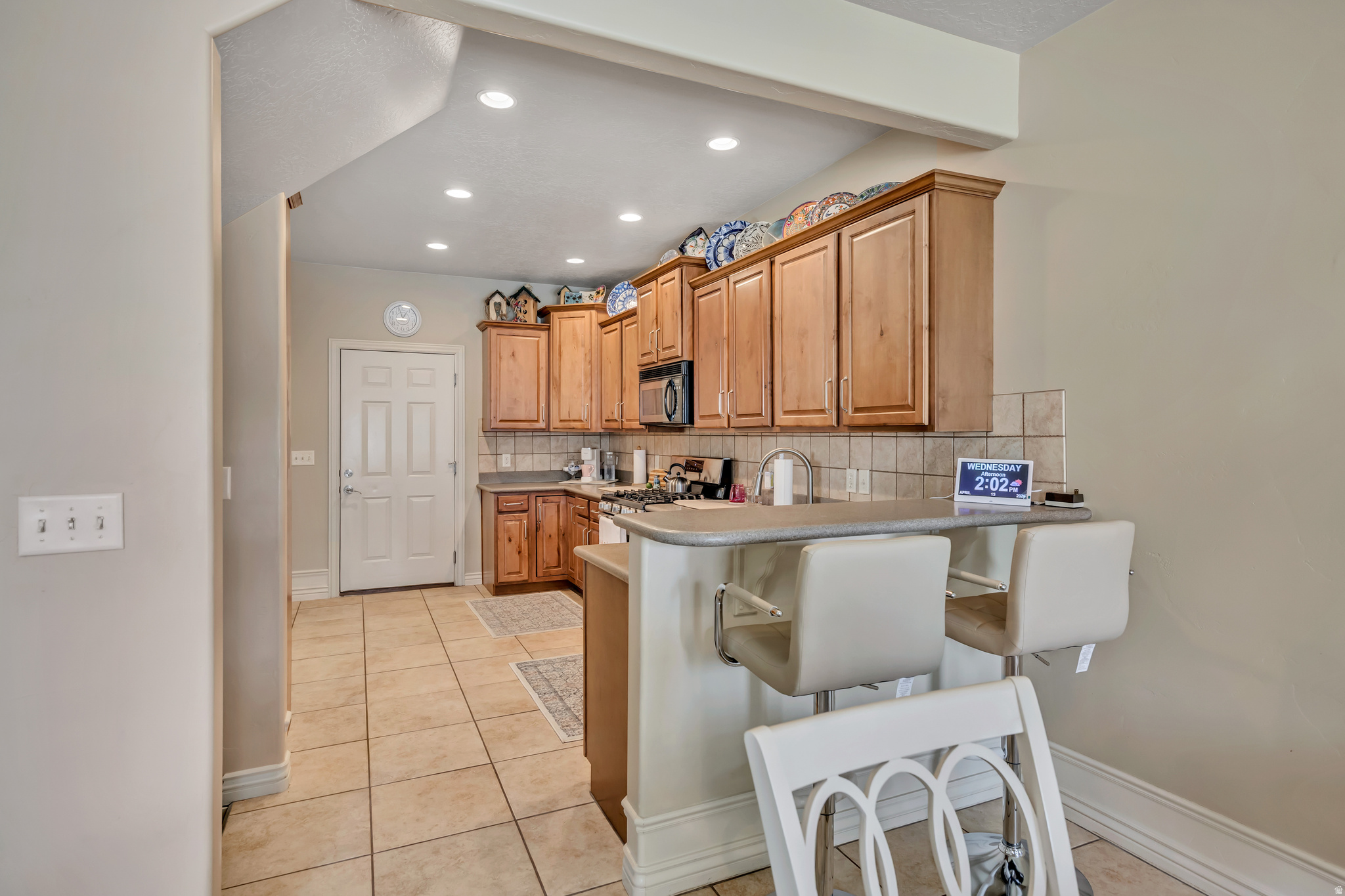 GARDEN GROVE CONDOMINIUM - Residential