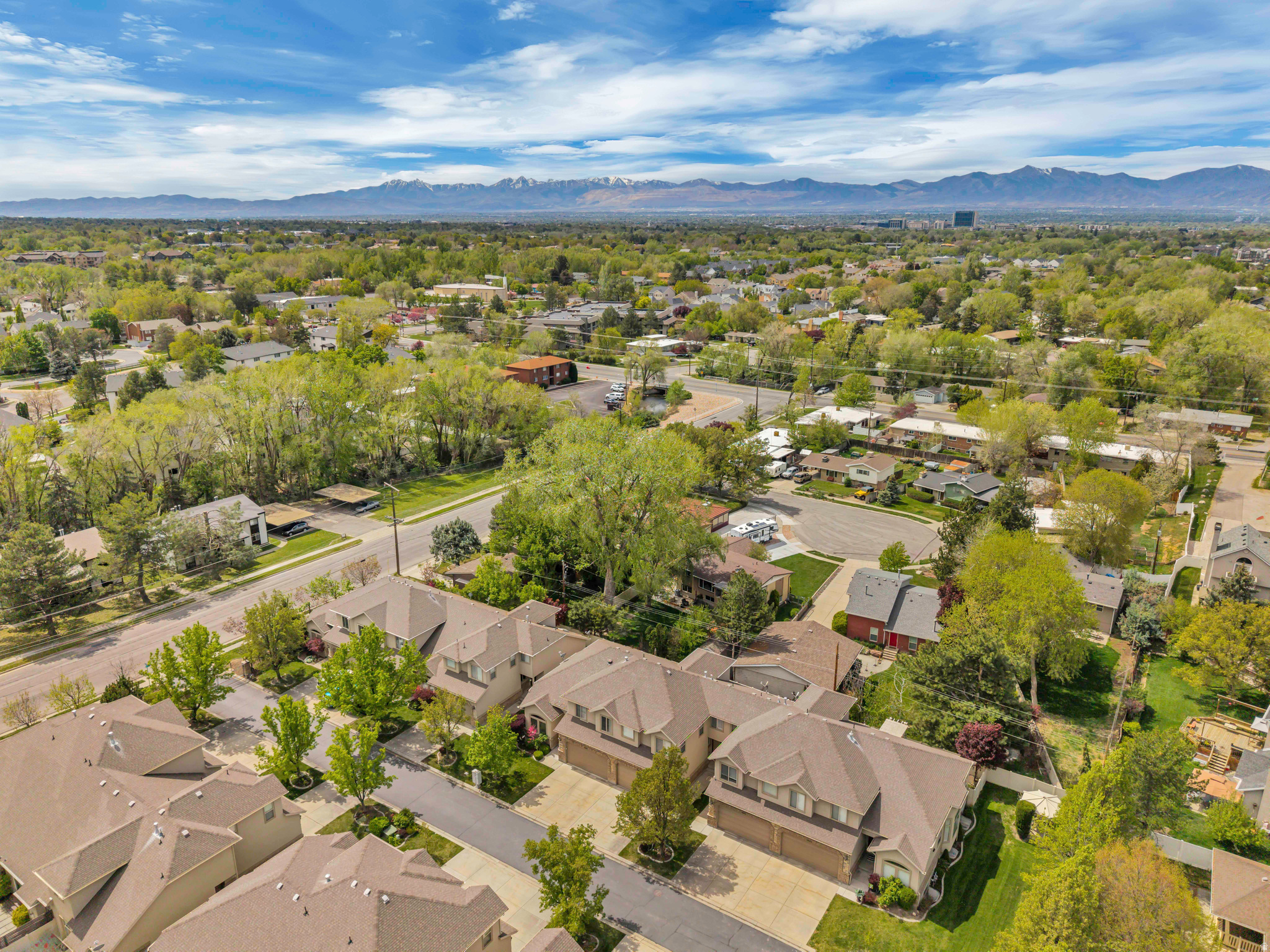 GARDEN GROVE CONDOMINIUM - Residential