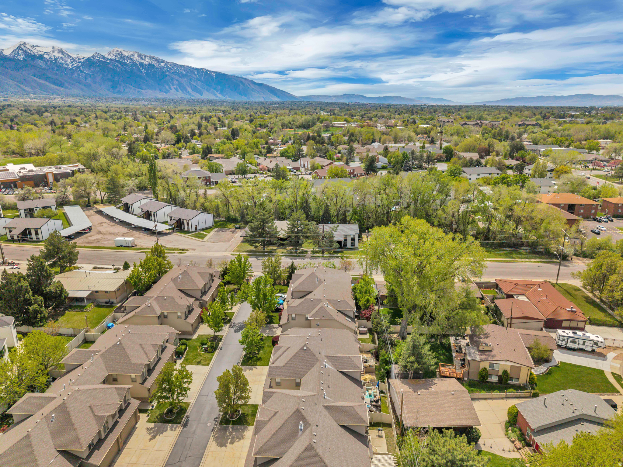 GARDEN GROVE CONDOMINIUM - Residential