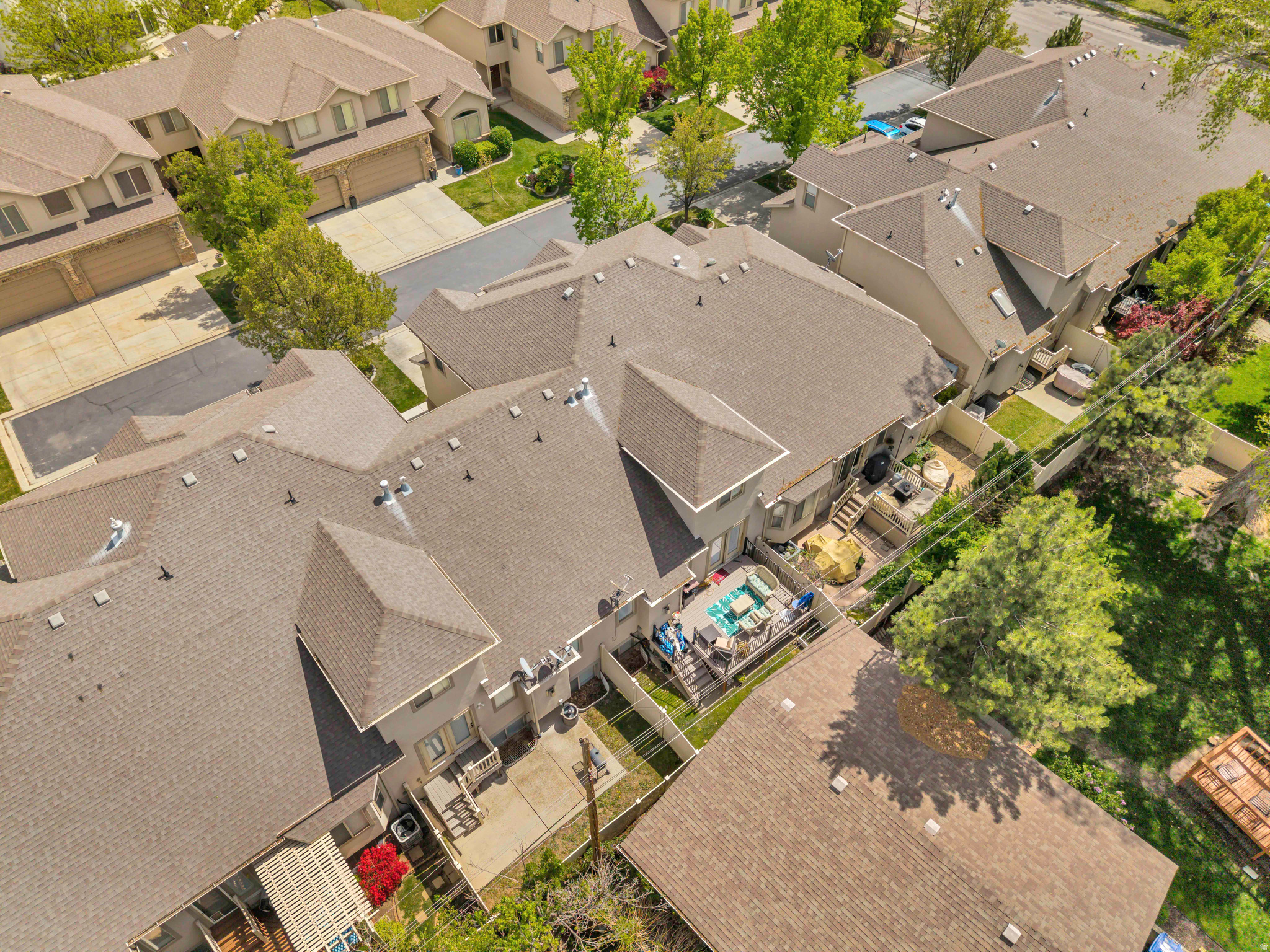 GARDEN GROVE CONDOMINIUM - Residential