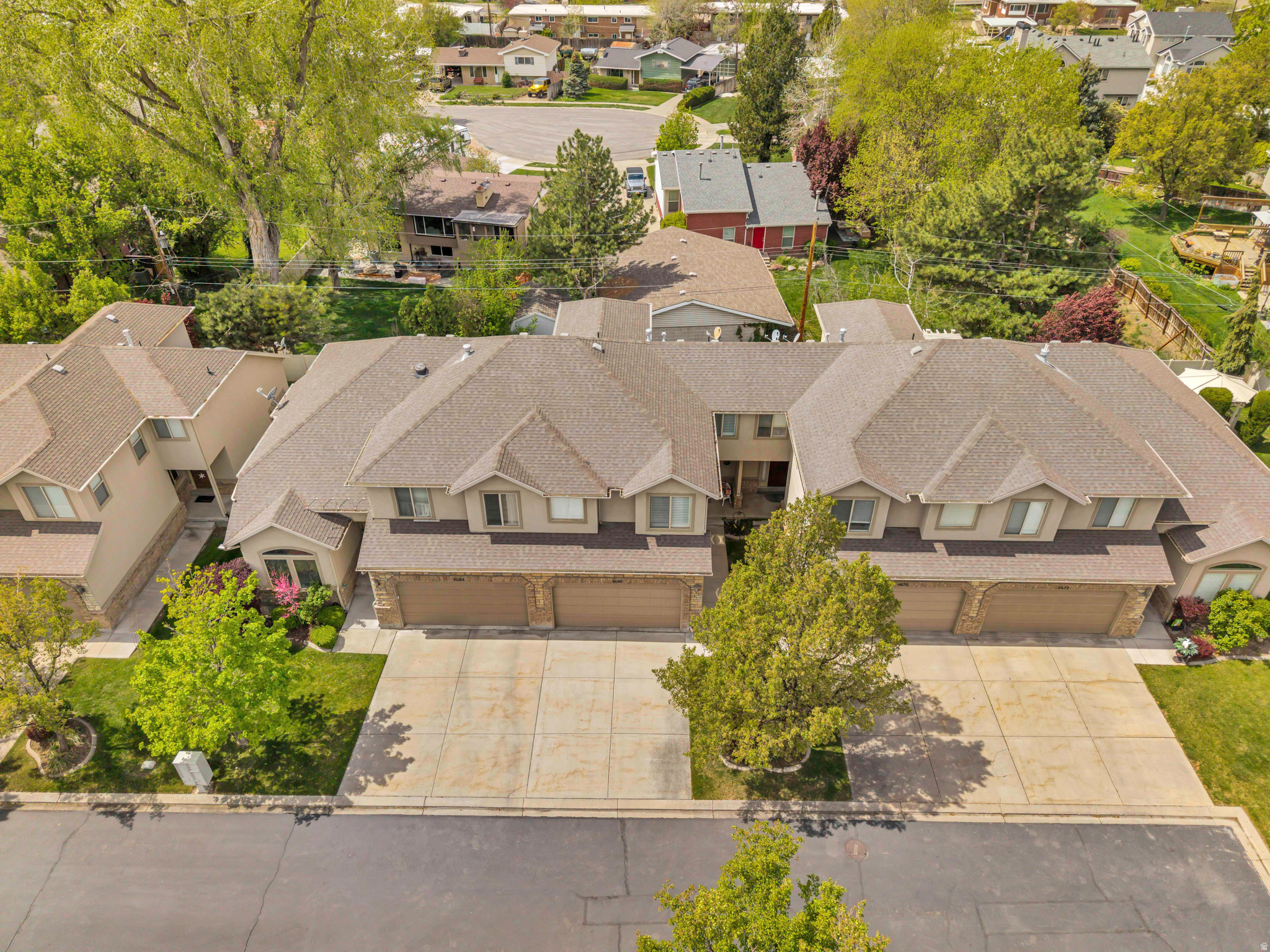 GARDEN GROVE CONDOMINIUM - Residential