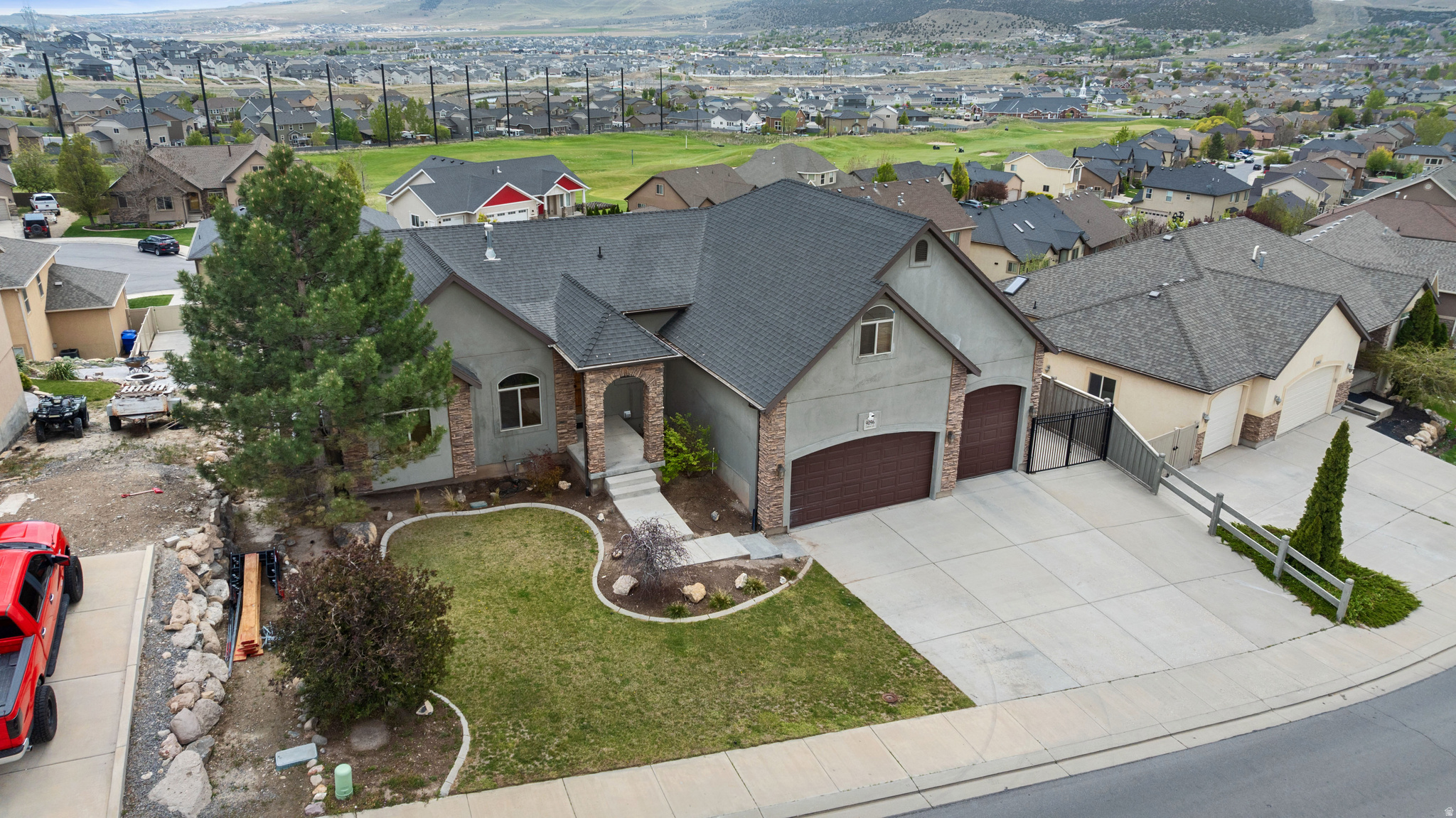 HIGHLANDS ON THE GRE - Residential