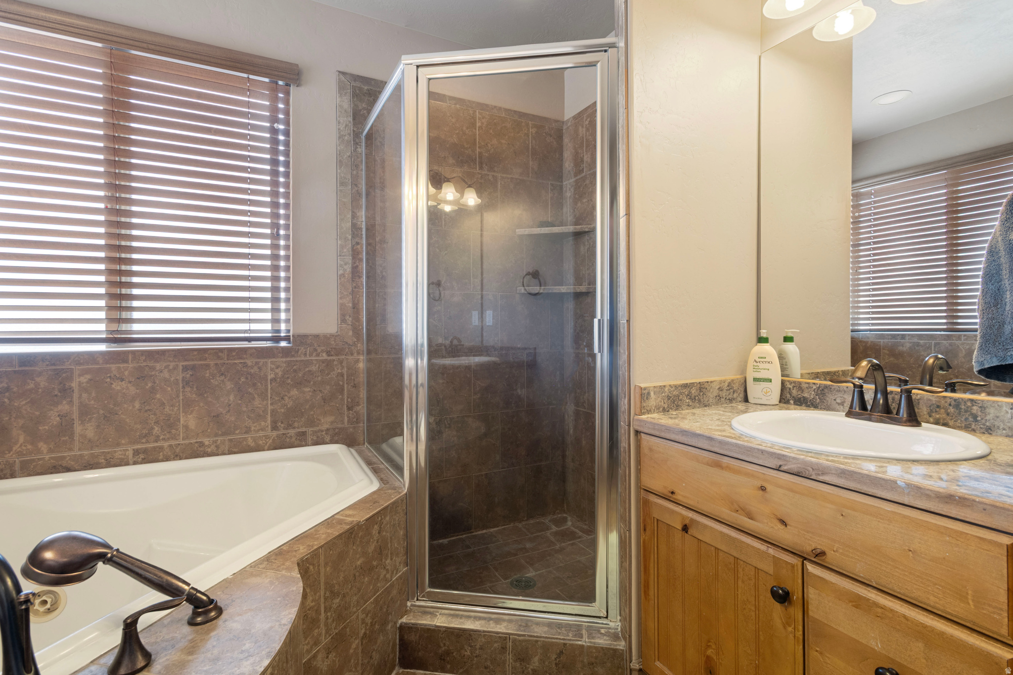 HIGHLANDS ON THE GRE - Residential