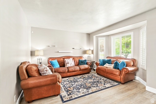 LAKESIDE SUB - Residential Lease