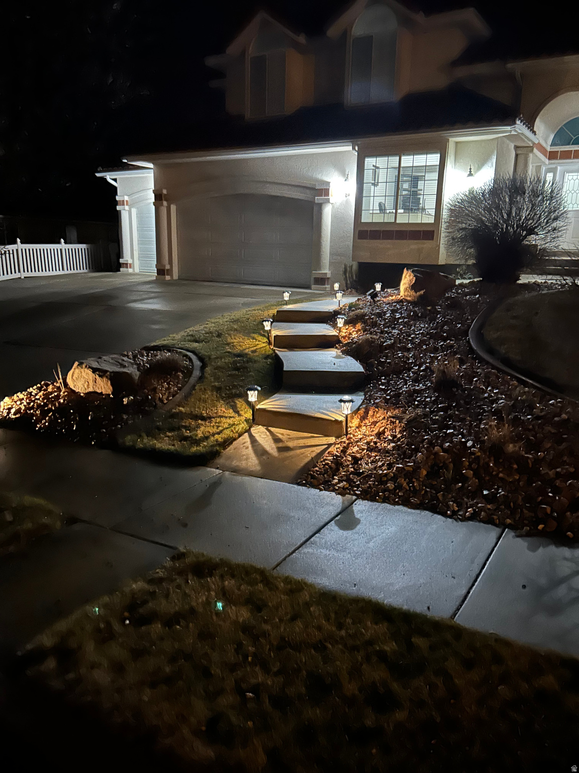 VINE STREET VILLAS - Residential