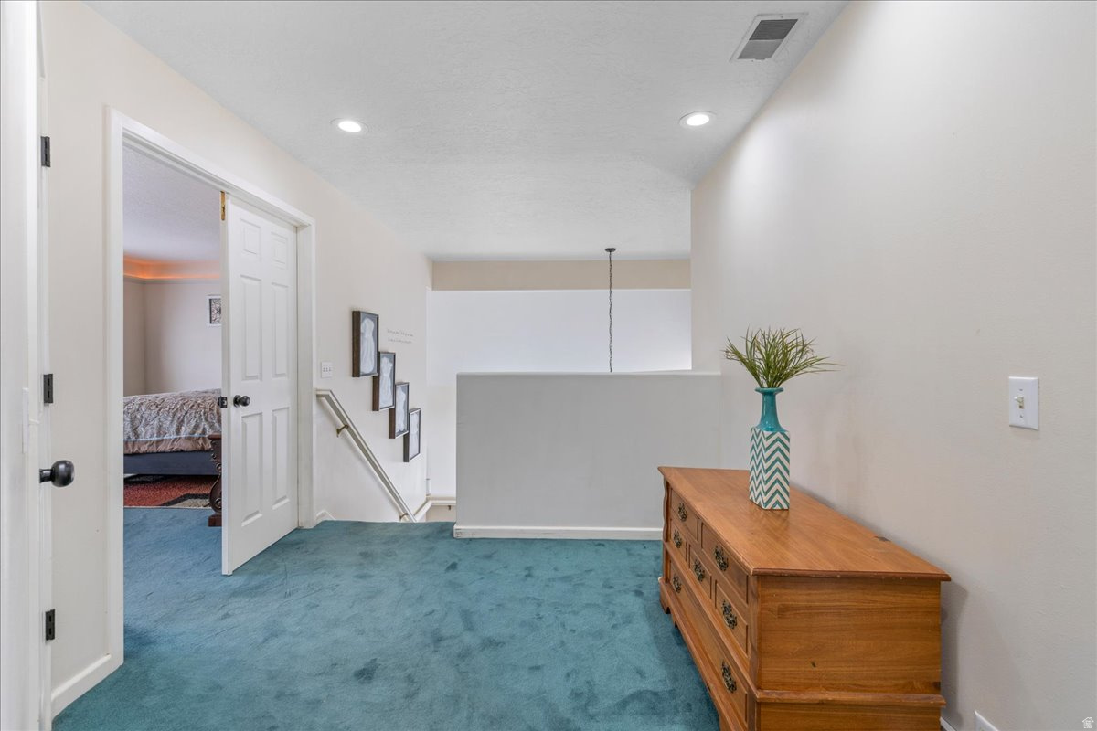 VINE STREET VILLAS - Residential