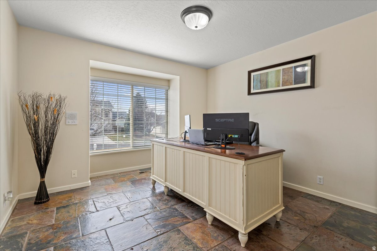 VINE STREET VILLAS - Residential