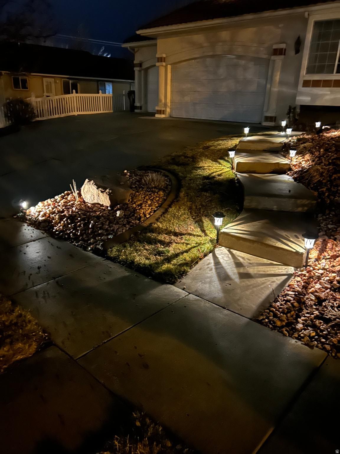 VINE STREET VILLAS - Residential