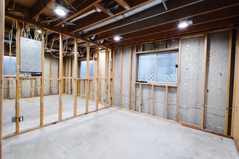 Tiny photo for 812 E 1925 N, North Ogden, UT 84414 (MLS # 2124661)