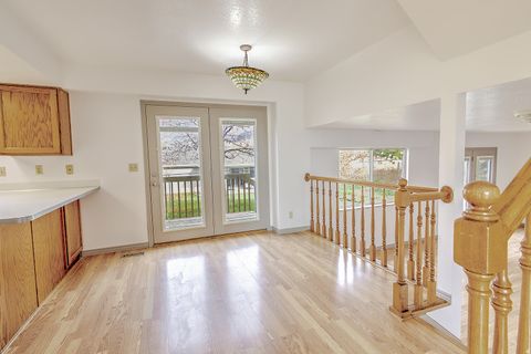 Tiny photo for 812 E 1925 N, North Ogden, UT 84414 (MLS # 2124661)