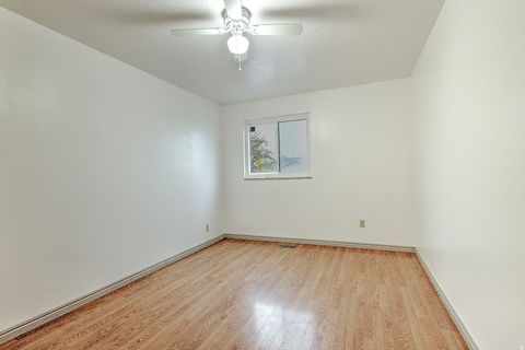 Tiny photo for 812 E 1925 N, North Ogden, UT 84414 (MLS # 2124661)