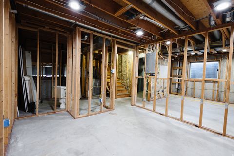 Tiny photo for 812 E 1925 N, North Ogden, UT 84414 (MLS # 2124661)