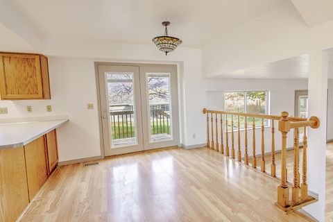 Tiny photo for 812 E 1925 N, North Ogden, UT 84414 (MLS # 2124661)