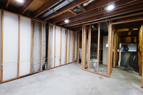 Tiny photo for 812 E 1925 N, North Ogden, UT 84414 (MLS # 2124661)