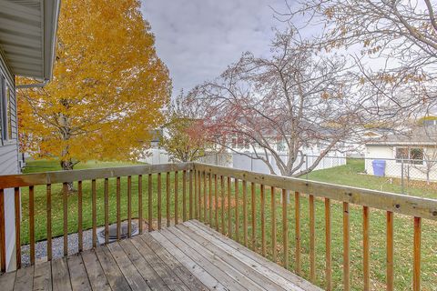 Tiny photo for 812 E 1925 N, North Ogden, UT 84414 (MLS # 2124661)