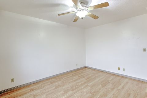 Tiny photo for 812 E 1925 N, North Ogden, UT 84414 (MLS # 2124661)