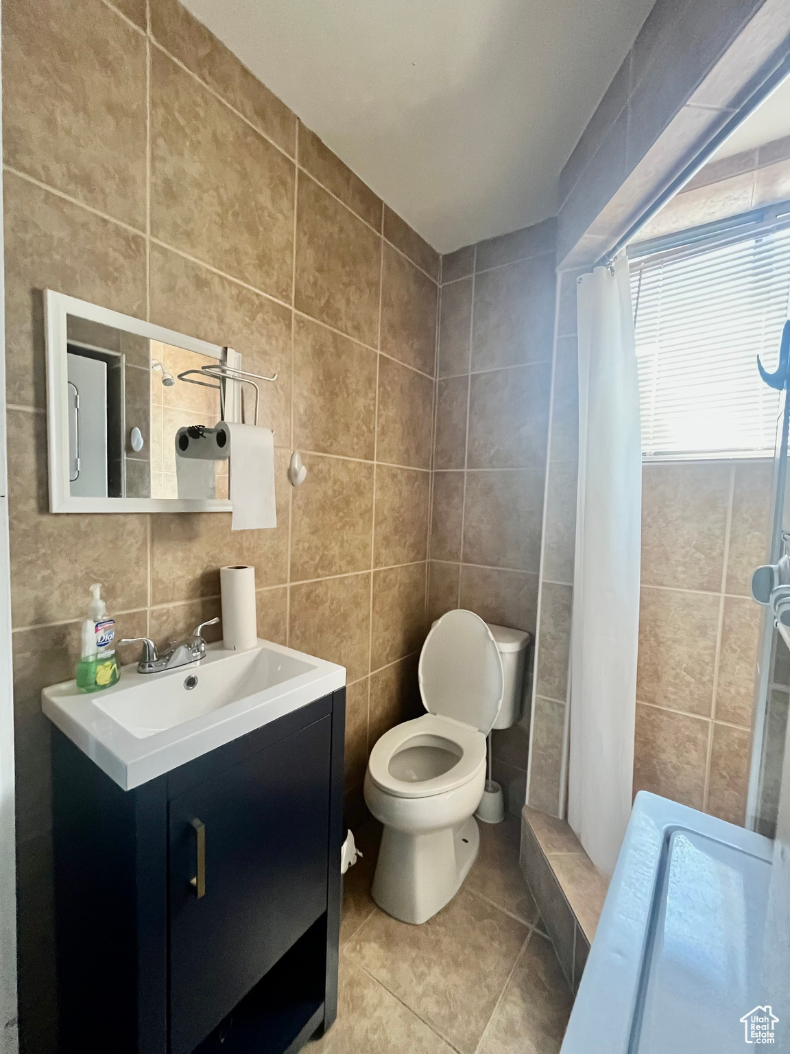 WESTVIEW #7 - Residential