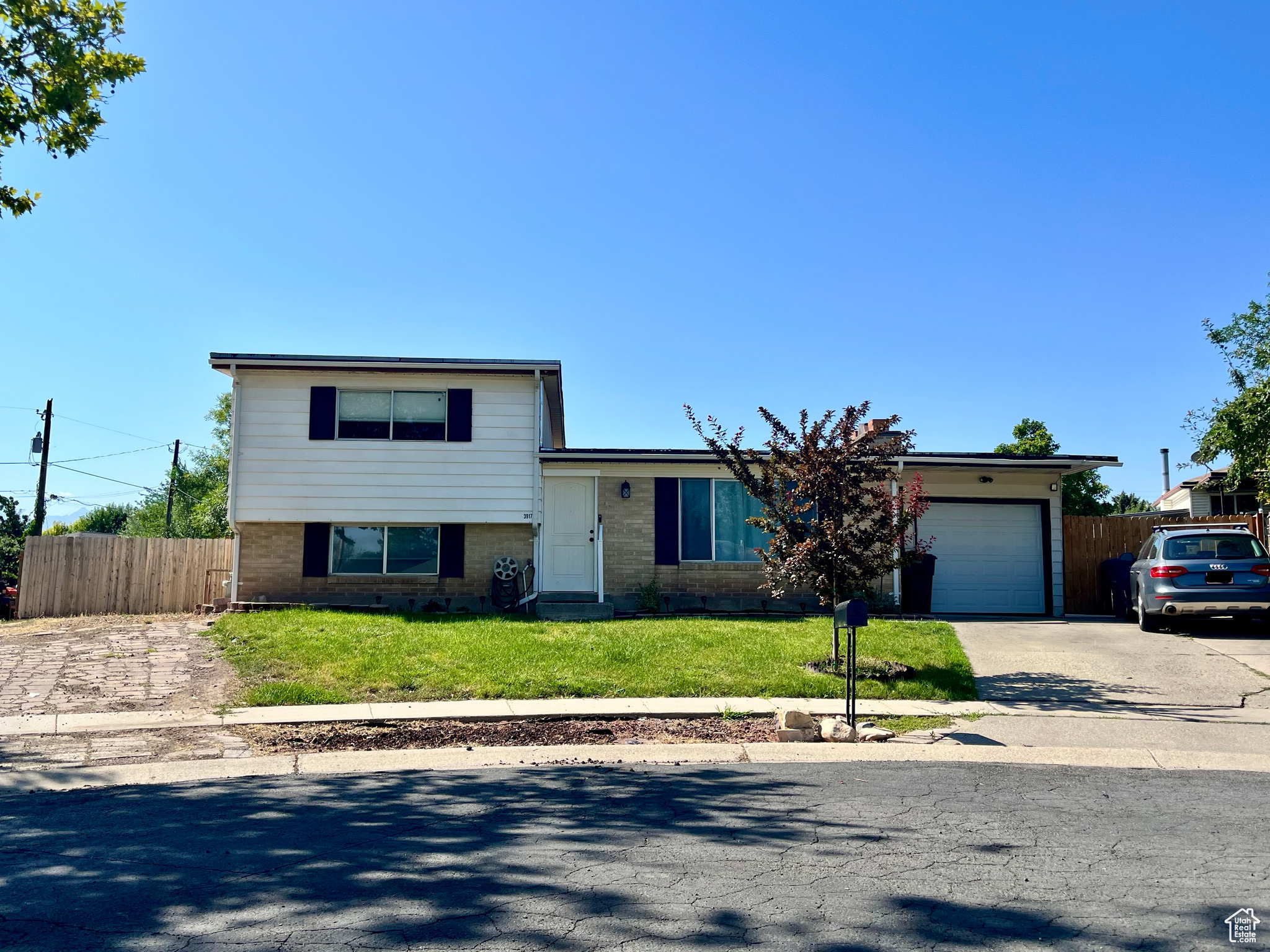 WESTVIEW #7 - Residential