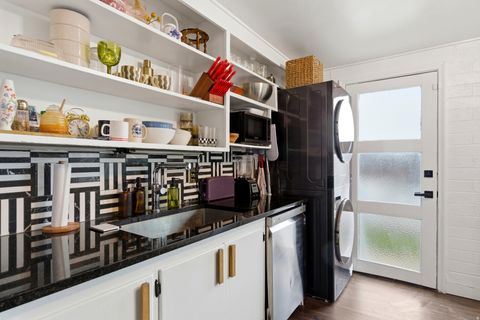 Tiny photo for 2 E WICKER LN, Bountiful, UT 84010 (MLS # 2136551)